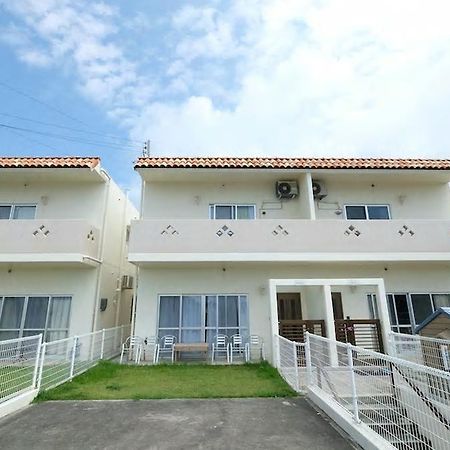 Villa Sea Side Yaka Onna Exterior foto